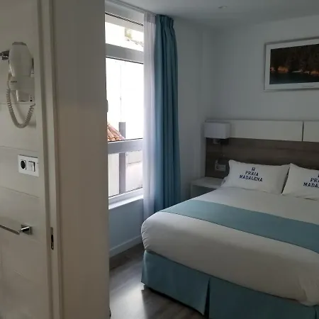 Hostal Praia Madalena-3
