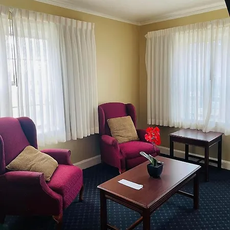 Senate Luxury Suites-3