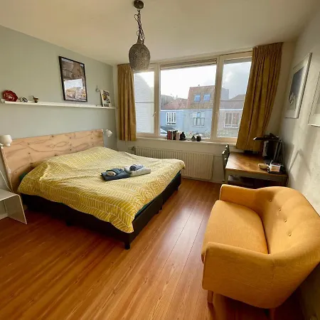 Comfortable Room-2