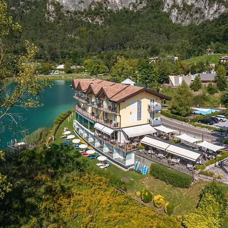 Panoramic Hotel San Carlo Ledro-3