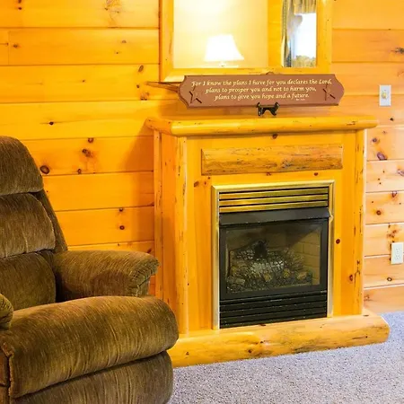 Blessing Lodge By Amish Country Lodging-2