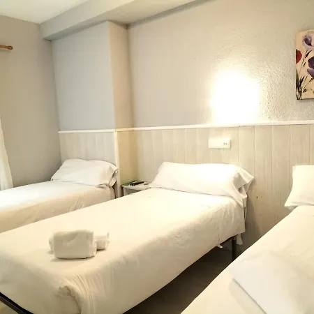 Hostal Albero By Gaiarooms-3