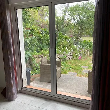 Chambre spacieuse indépendante dans villa plus parking privée-3