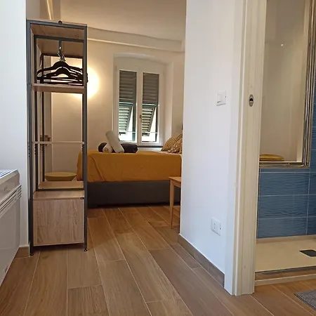 Al Porto 61 - Rooms For Rent-3