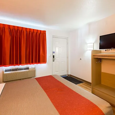 Motel 6-Reno, Nv - Virginia Plumb-3