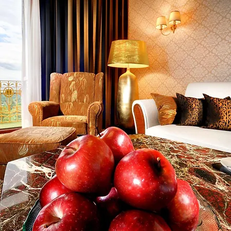 Grand Hotel Praha-2