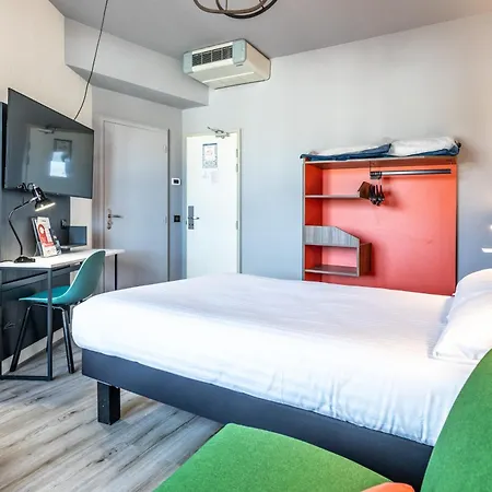 Hotel The Originals City Le Berry - Proche Centre-Ville - Gare-3