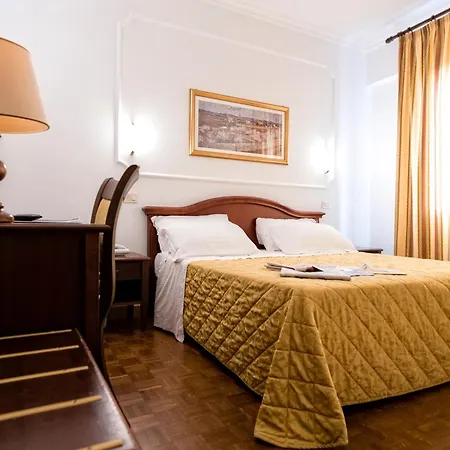 Grand Hotel Italia-3