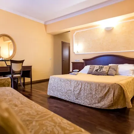Grand Hotel Italia-2