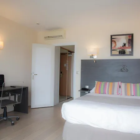 Arc Hôtel Sur Mer-3
