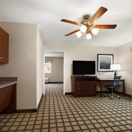 Baymont Inn & Suites By Wyndham Odessa-3