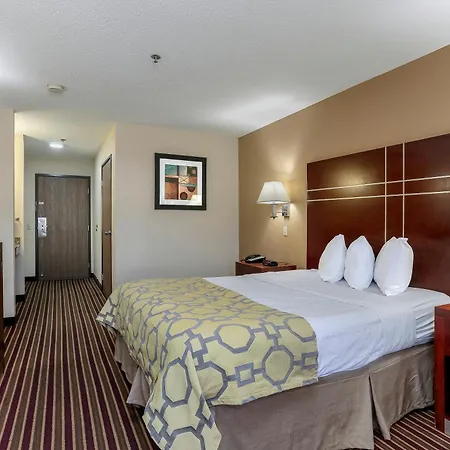 Baymont By Wyndham Bowling Green-3