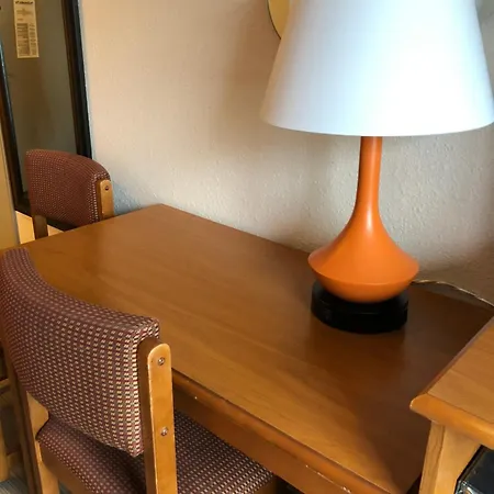 Howard Johnson By Wyndham Salem-3
