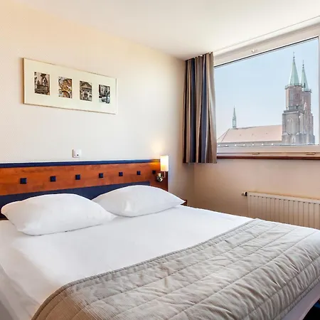 Qubus Hotel Legnica-2