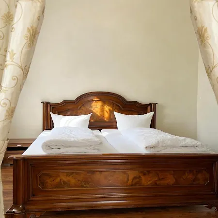 Hotel Kuehler Krug-3