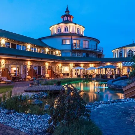 Wellnesshotel Seeschlößchen - Privat- Spa&Naturresort-3