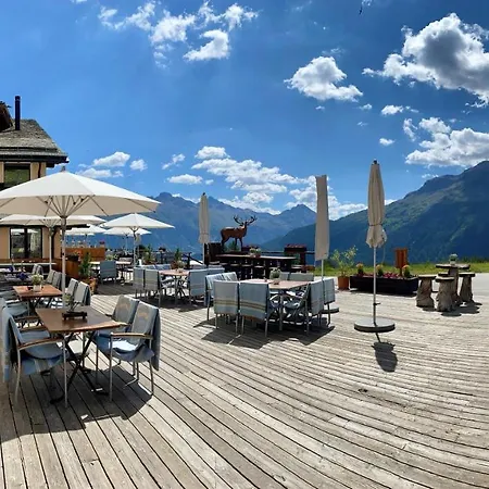 Hotel Salastrains-2