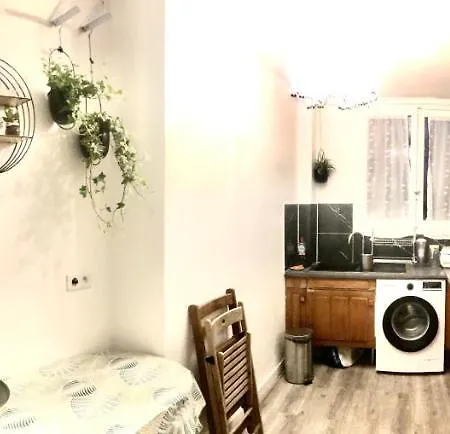 Private Room 20 Minutes From Eiffel Tower-3
