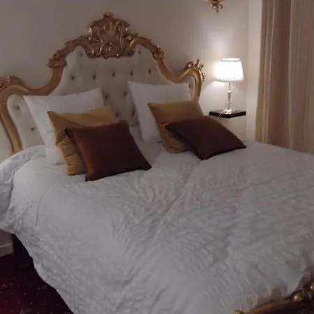 Appartement baroque Sully-3