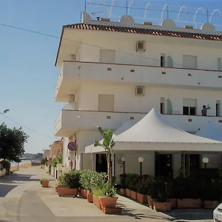 Hotel Noto Marina Beach-3