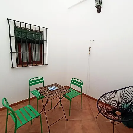 Frenteabastos Hostel Suites Cafe-2