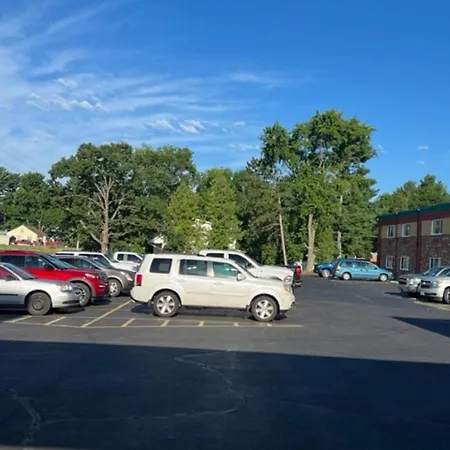 Posh Inn & Suites-3
