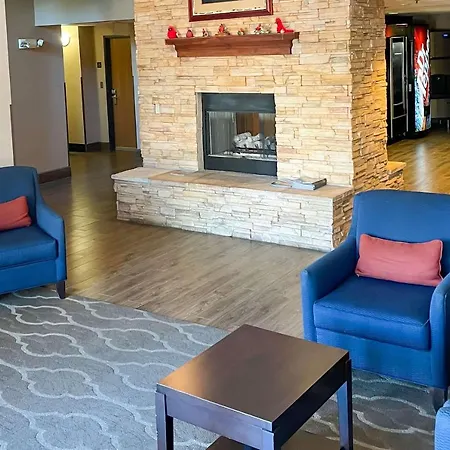 Comfort Inn & Suites Midtown-2