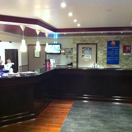 Comfort Hotel Poissy Technoparc-3