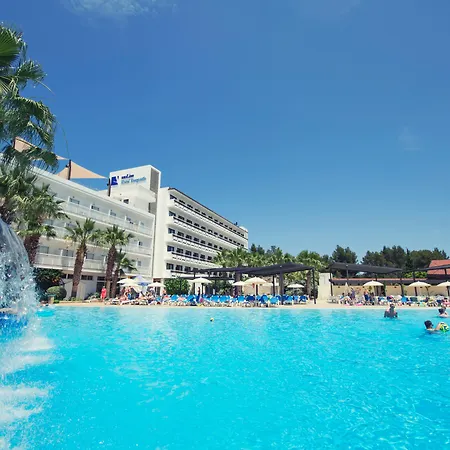 Azuline Hotel Bergantin-2