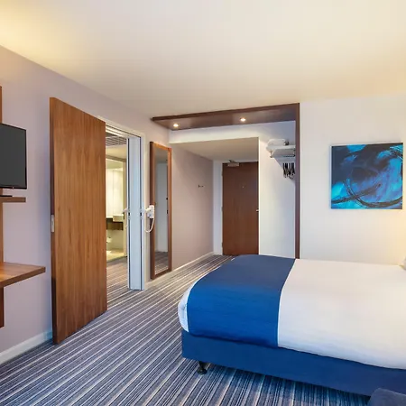 Holiday Inn Express London Heathrow T5 By Ihg-3