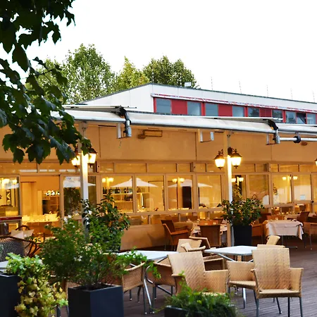 Living Place Hotel-3