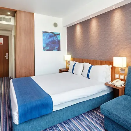 Holiday Inn Express Lisbon Alfragide By Ihg-3