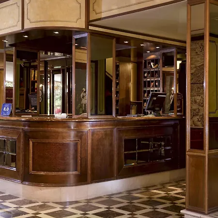 Hotel Amadeus-3