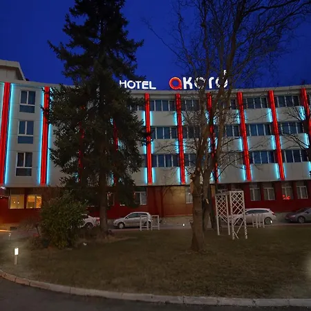 Hotel Akord - Free Parking & Metro Access-2