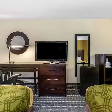 Econo Lodge Brunswick Travel Center-3