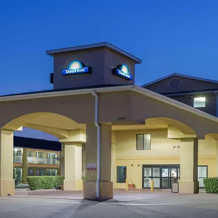 Days Inn By Wyndham Dallas Garland West-3