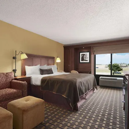 Baymont By Wyndham Lewisville-2