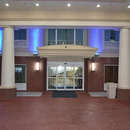 Holiday Inn Express Hotel & Suites Gainesville By Ihg-2