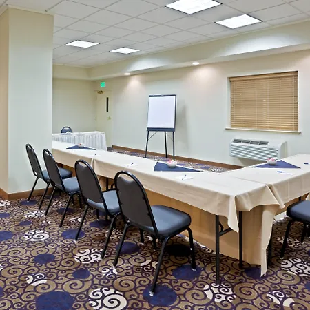 Holiday Inn Express & Suites Seattle - City Center-3