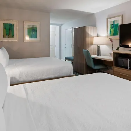 Best Western Plus Oceanside Inn-3
