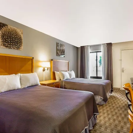 Howard Johnson By Wyndham Scottsdale Old Town-2
