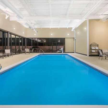 Wyndham Garden Texarkana-2
