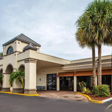 Days Inn & Suites By Wyndham Orlando Airport-3