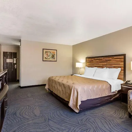 Quality Inn Fallbrook I-15-2