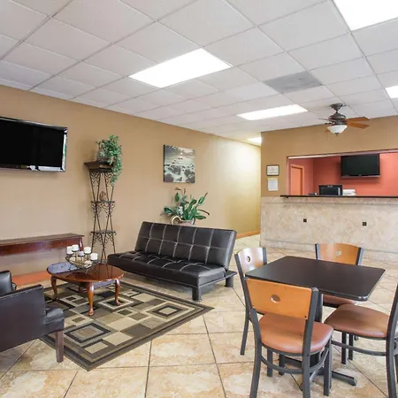 Days Inn By Wyndham Ormond Beach-3