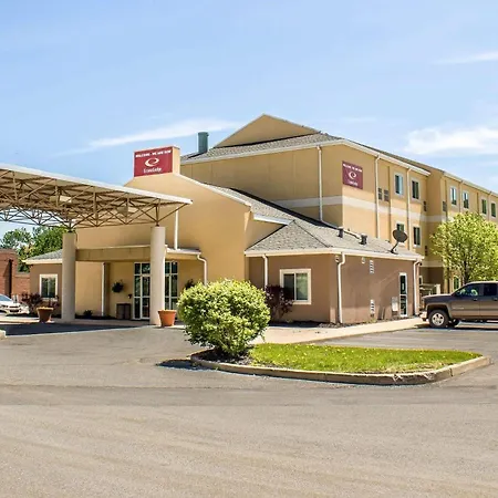 Econo Lodge Meadville-3