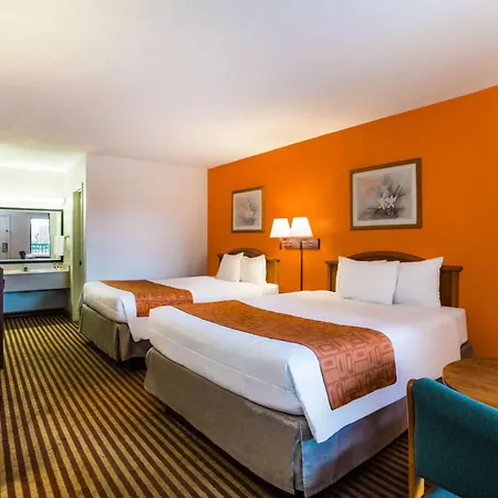 Howard Johnson By Wyndham Panama City-2