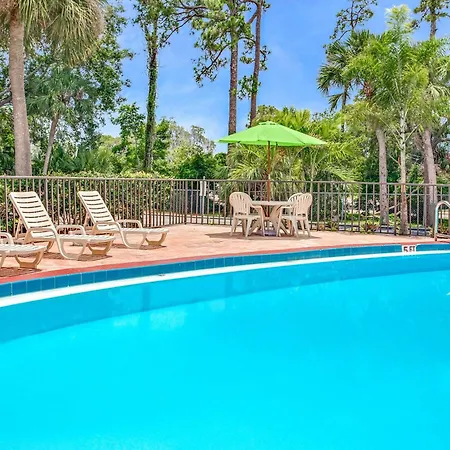 Days Inn By Wyndham Bradenton - Near The Gulf-3