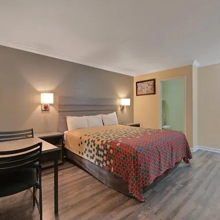 Econo Lodge Woodland Near I-5-3