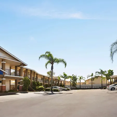 Days Inn & Suites Sdsu - La Mesa - San Diego-2